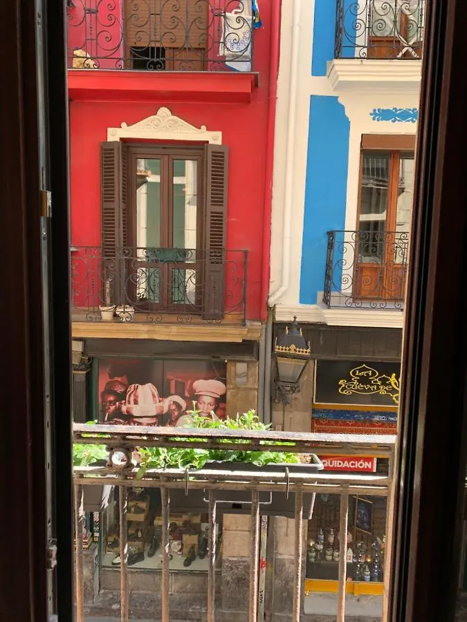 La Puerta Verde - Casco Viejo-Old Town Bilbao Hiszpania